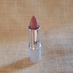 💋IT Cosmetics Blurred Lines Collection Lipstic Color Naturally Pretty NEW!💋